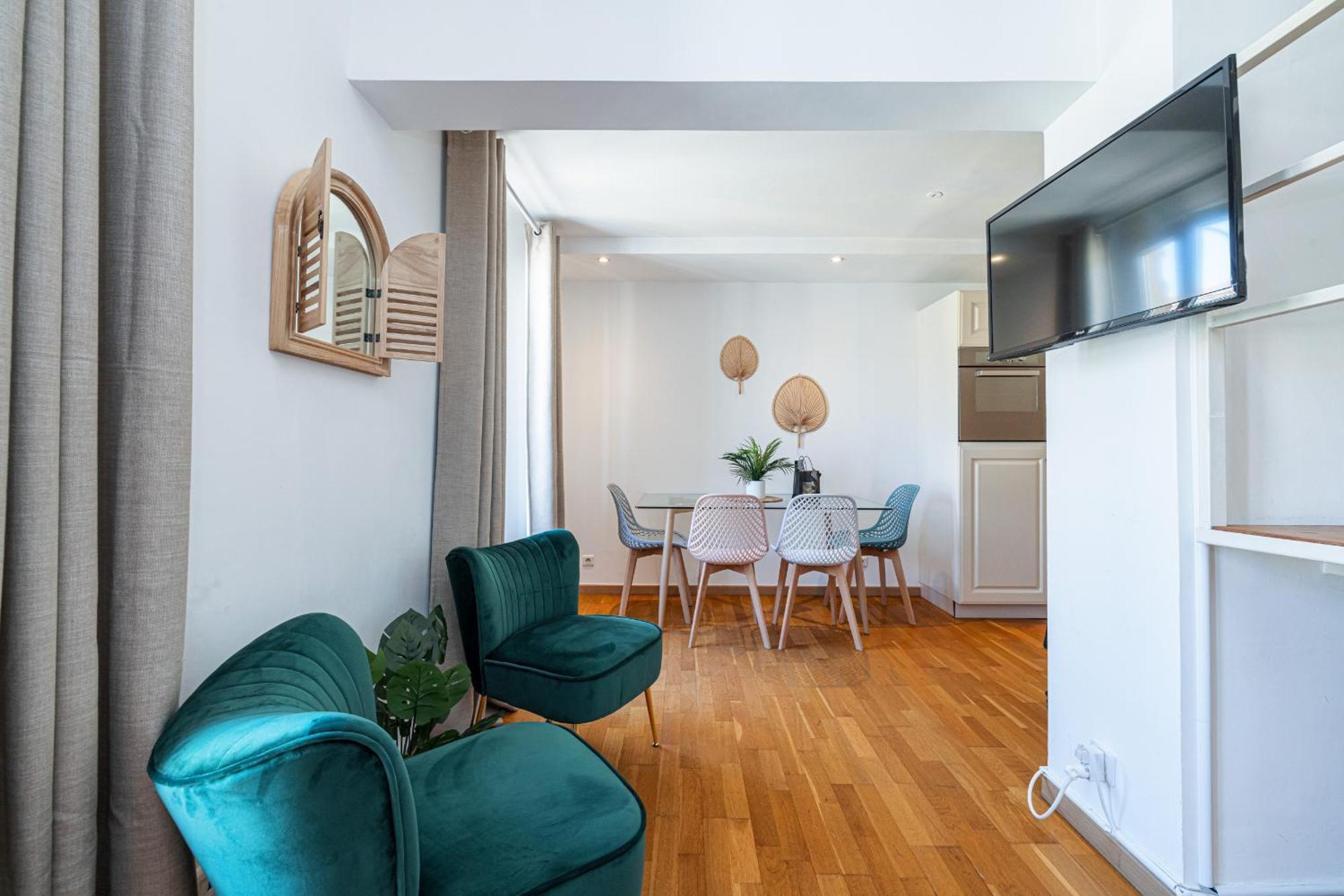 Massena Street - 1 Bdr Duplex With Ac & Parking Apartment Nisa Exterior foto