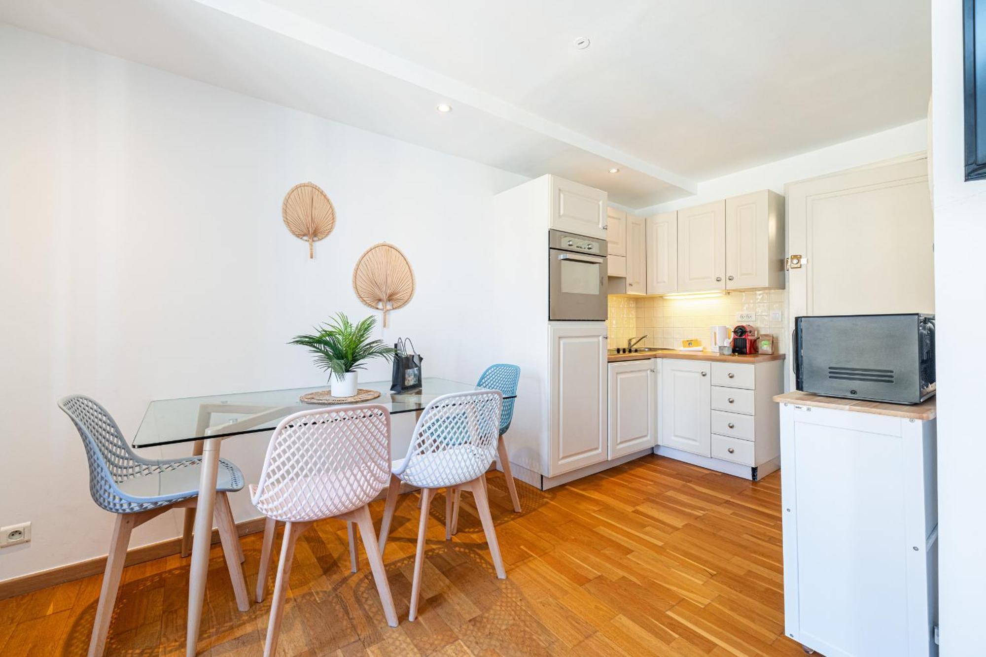 Massena Street - 1 Bdr Duplex With Ac & Parking Apartment Nisa Exterior foto