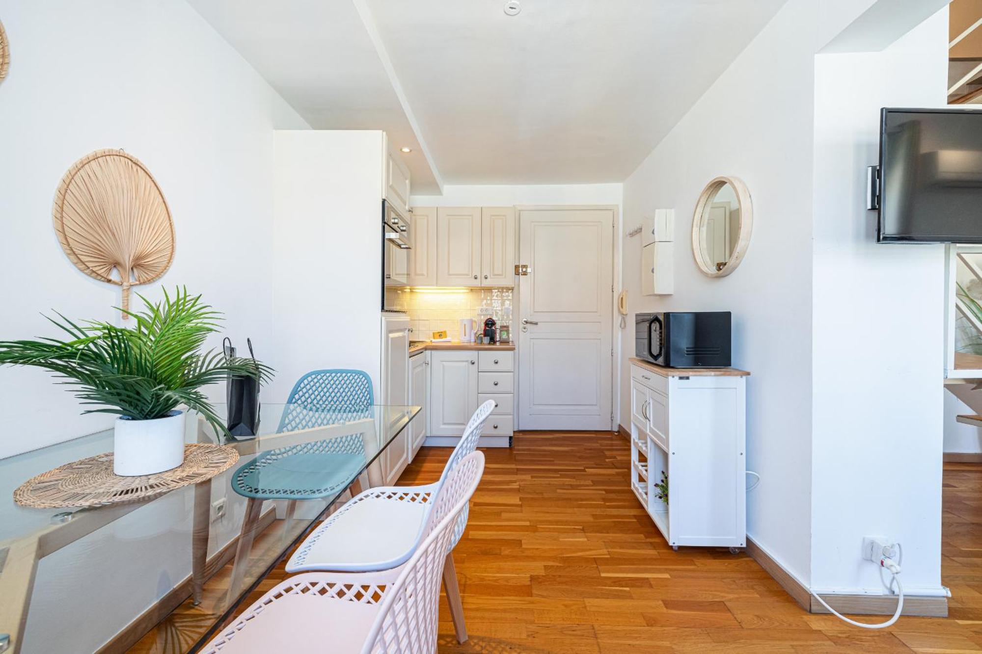 Massena Street - 1 Bdr Duplex With Ac & Parking Apartment Nisa Exterior foto
